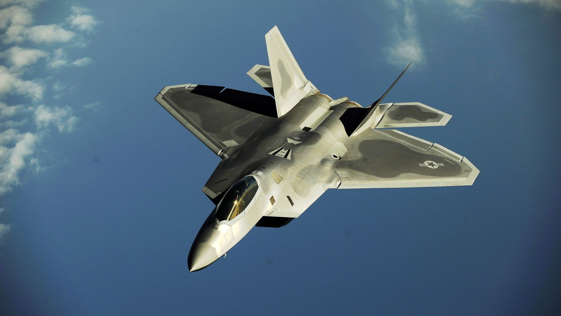 kaiyun体育综合-_比赛中的瞬间：令人心跳加速的精彩得分_，描写比赛激动人心的场面